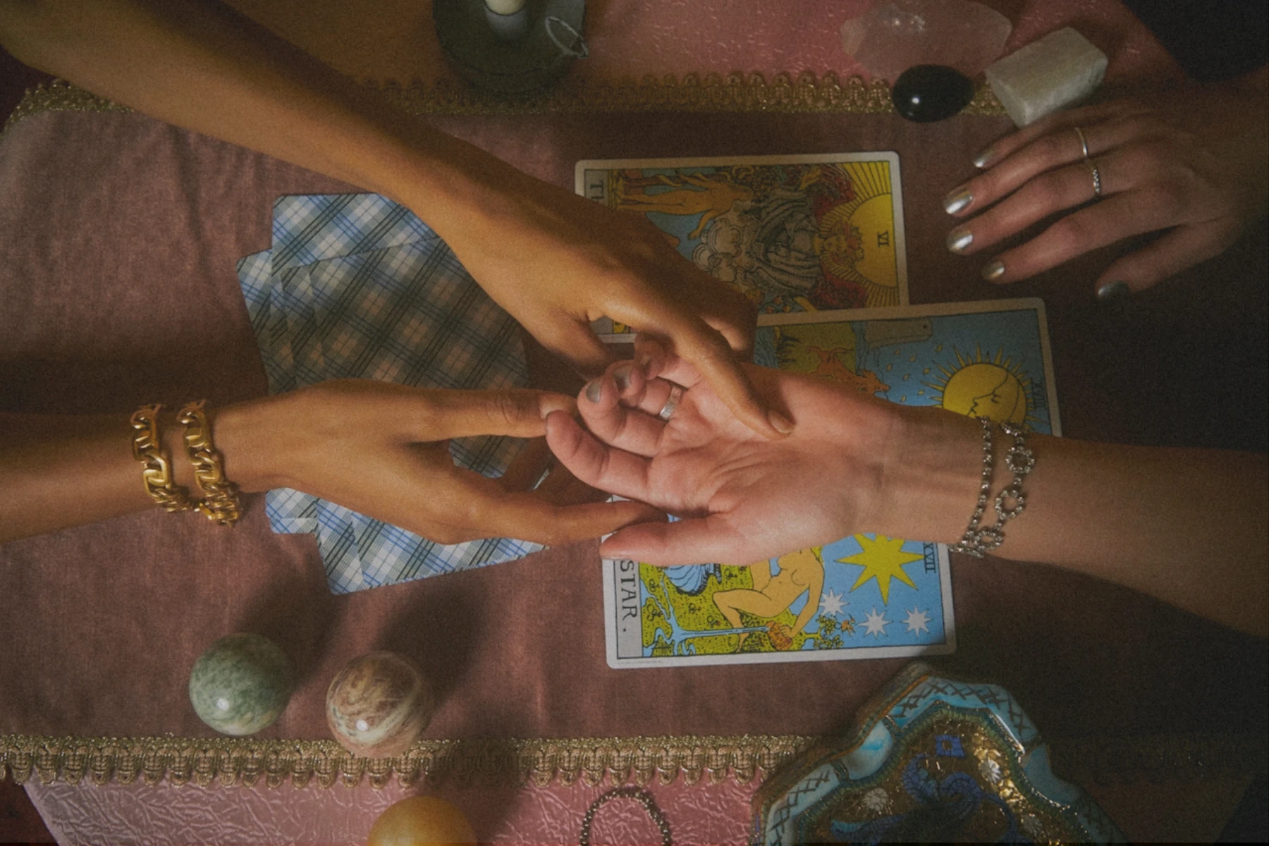 10 Beautiful Hairstyles for Women That Suit Every Face Shape and Personality